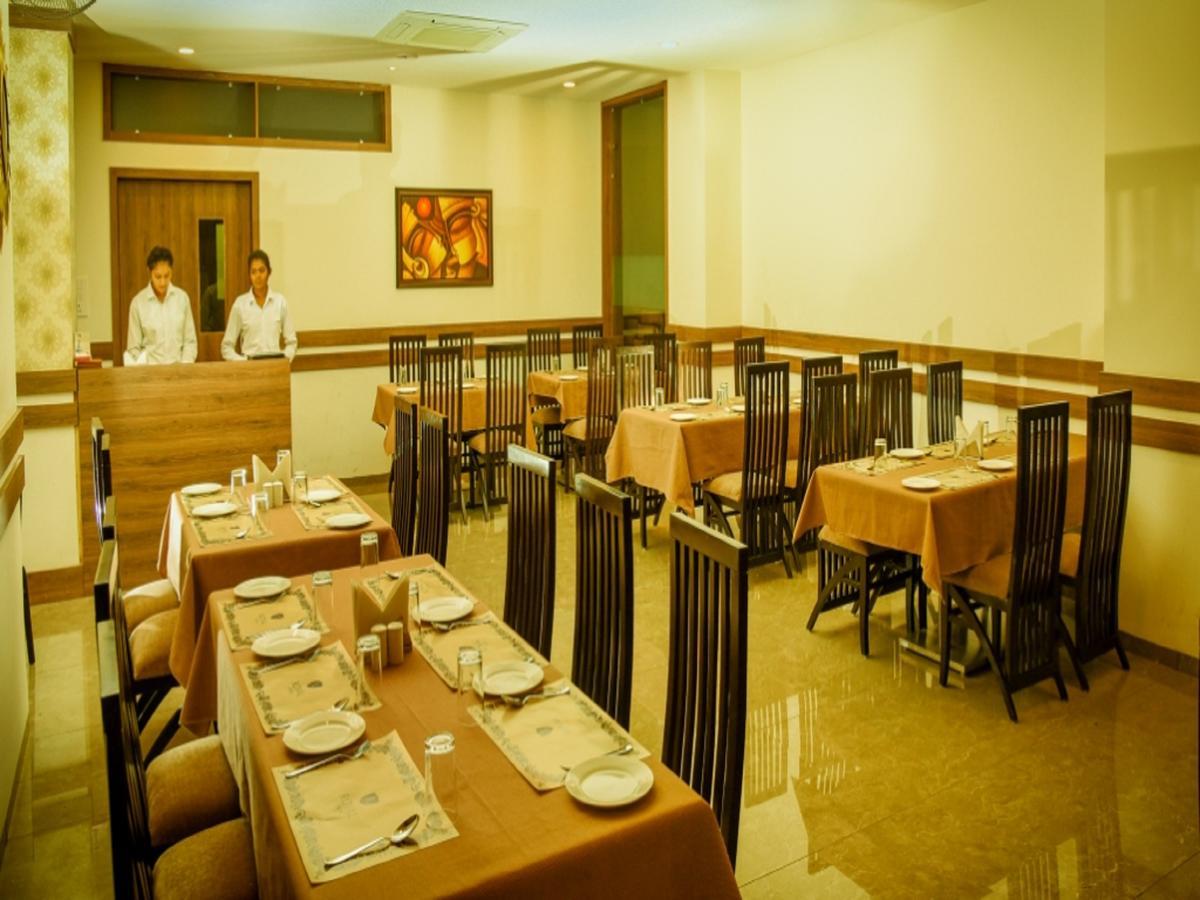 Royal Inn Khandwa Eksteriør bilde